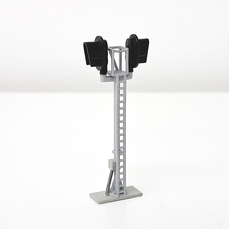 N Scale Free Standing Modern D-Type Snow Hood Mast Signal without LED's.