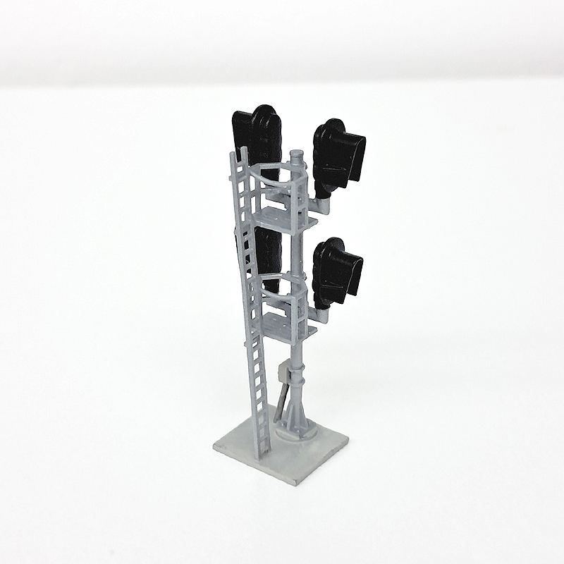 N Scale Free Standing Modern D-Type Snow Hood Mast Signal Set without LED's.