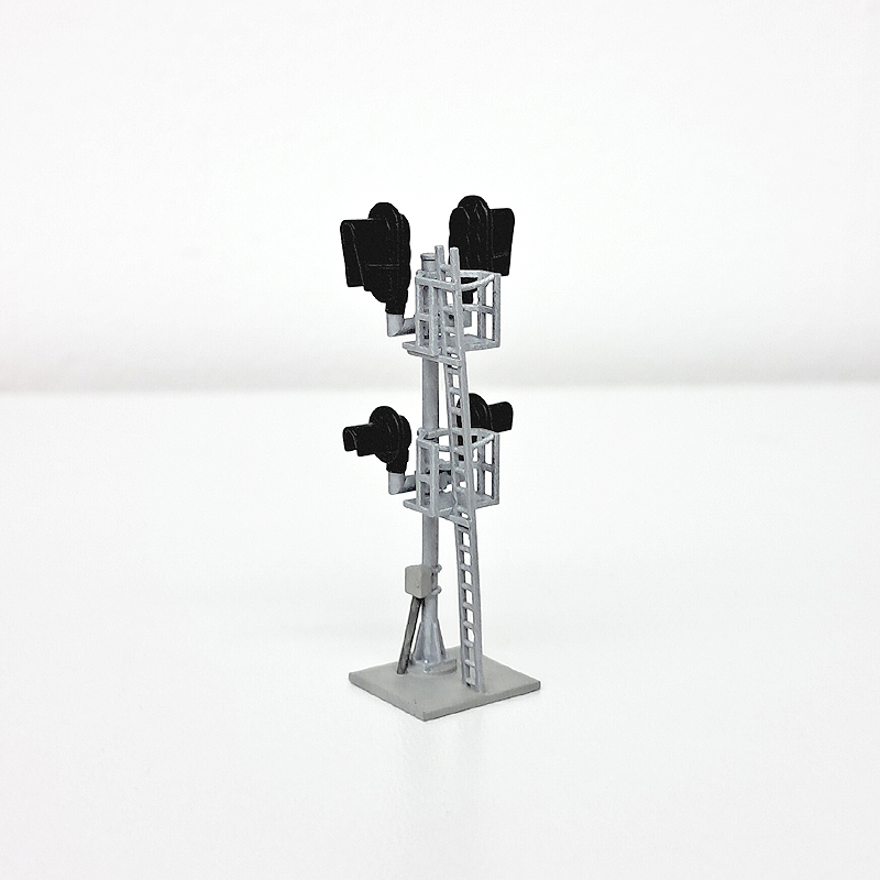 N Scale Free Standing Modern D-Type Snow Hood Mast Signal without LED's.