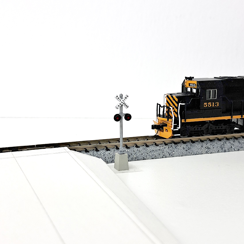 N Scale 2 light grade flasher.