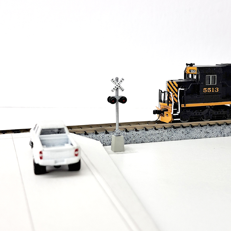 N Scale 4 light grade flasher.